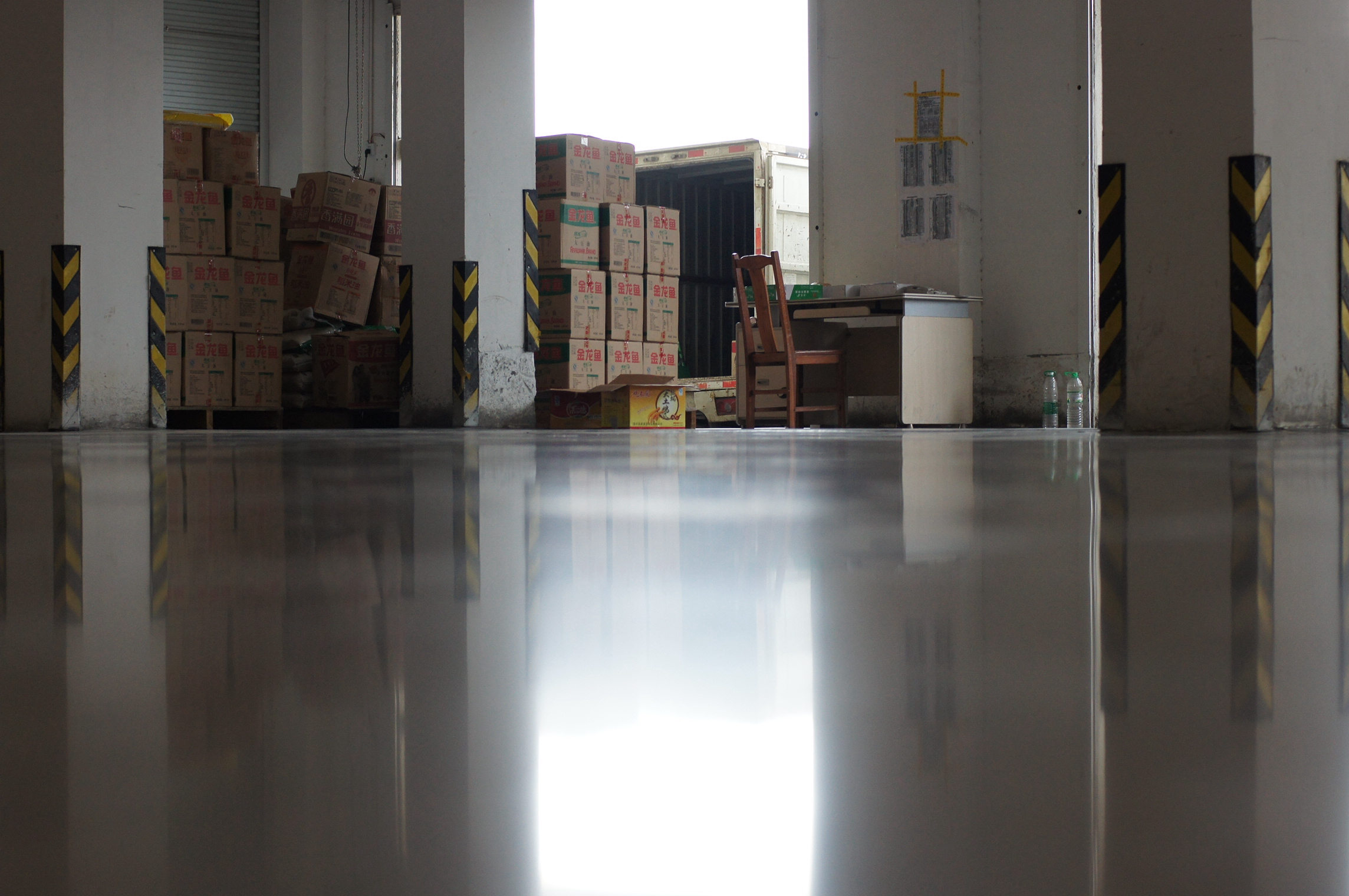 怎樣挑選優質的混凝土密封固化劑？